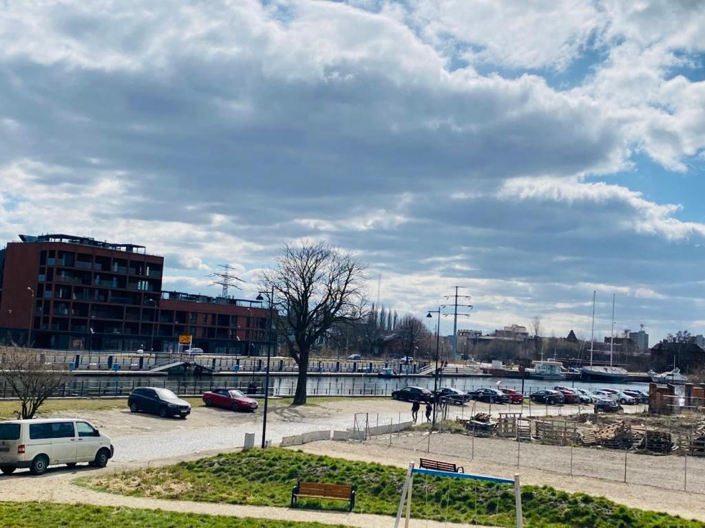 S&s Chlebova Z Widokiem Na Rzeke Motlawe, Stare * Gdansk